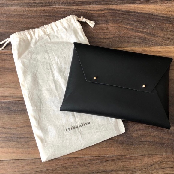 ✨HP✨tribe alive envelope clutch - Picture 2 of 3